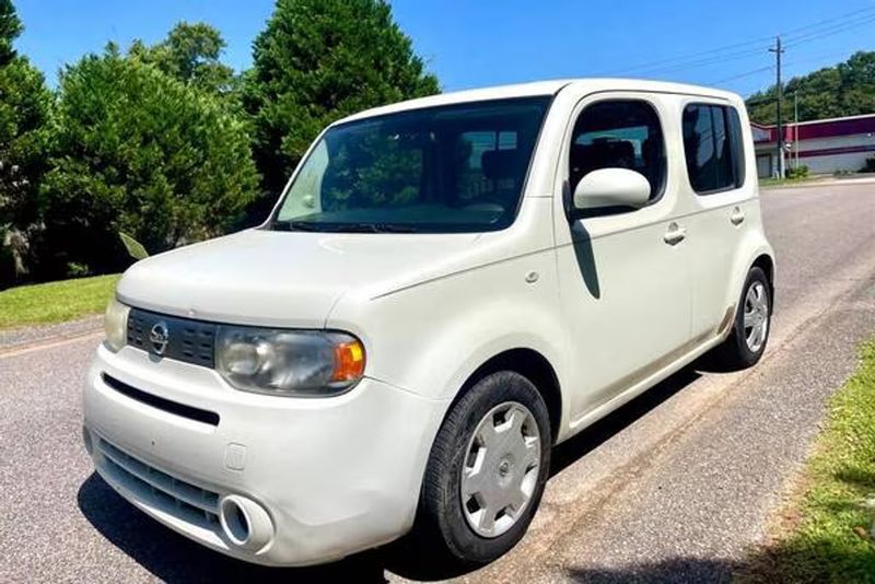 2009 Nissan CUBE — a typically priced live listing