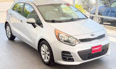 2016 Kia RIO LX A T