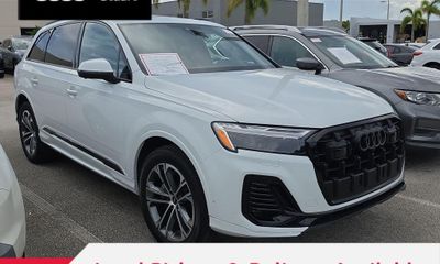 2025 Audi Q7 Quattro Premium Plus
