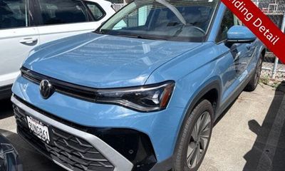 2025 Volkswagen Taos 4MOTION SE