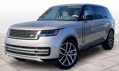 2026 Land Rover Range SE