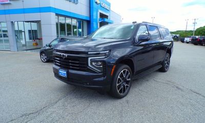 2025 Chevrolet Suburban RST