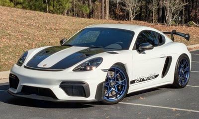 2025 Porsche 718 Cayman GT4 RS