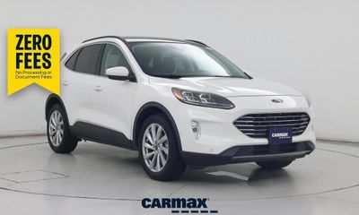 2022 Ford Escape Titanium