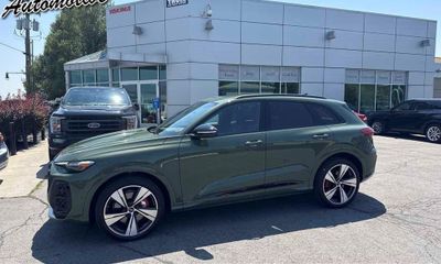 2025 Audi SQ5 Quattro Premium Plus