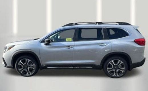 2026 Volvo XC40 Plus Dark