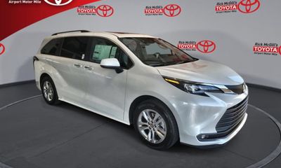2026 Toyota Sienna XLE