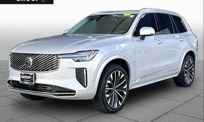 2025 Volvo XC90 Plus