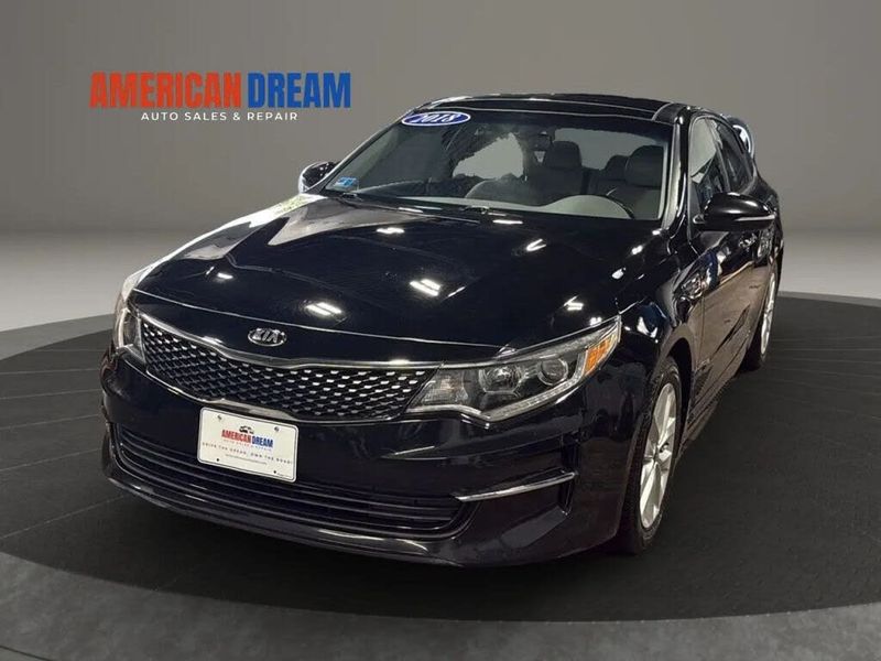 2018 Kia Optima — a typically priced live listing