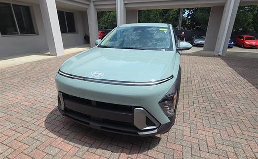 2026 Hyundai Kona SE