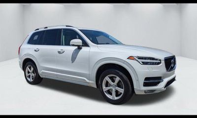 2018 Volvo XC90 Momentum
