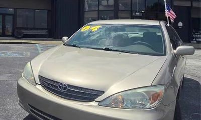 2004 Toyota Camry LE