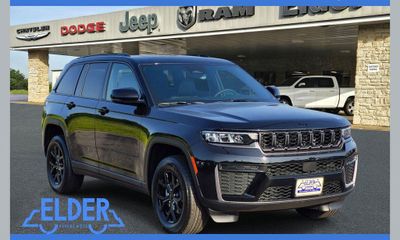 2026 Jeep Grand Cherokee Base Laredo