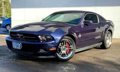 2012 Ford Mustang V6 Coupe