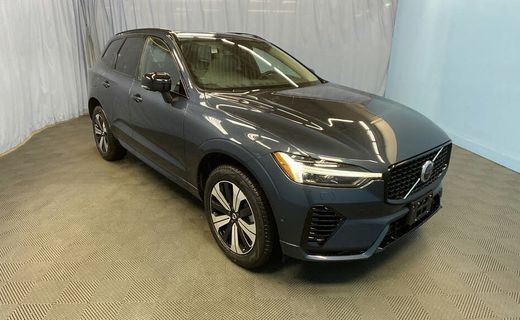 2024 Volvo XC60 Plus Dark