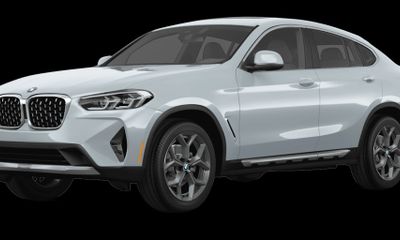 2024 BMW X4 xDrive30i