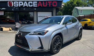 2023 Lexus UX 250H Premium