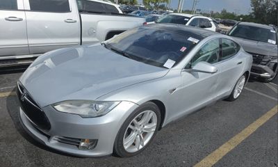 2013 Tesla Model S 85