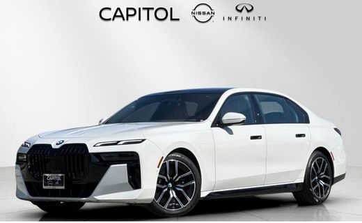 2023 BMW 740i