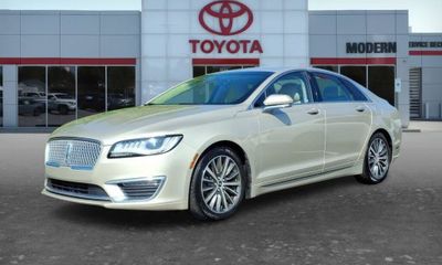 2017 Lincoln MKZ Select
