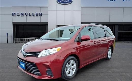 2019 Toyota Sienna LE