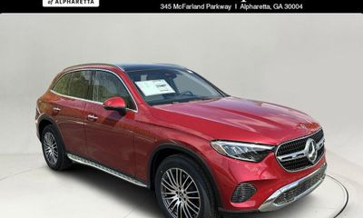 2025 Mercedes-Benz GLC-Class GLC300