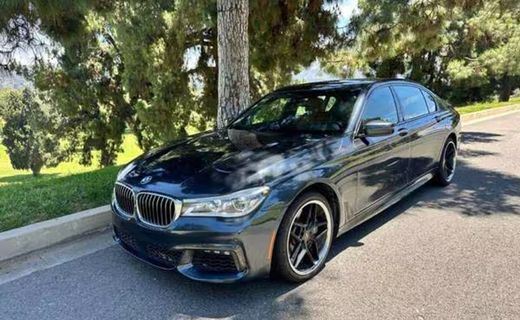 2016 BMW 750I