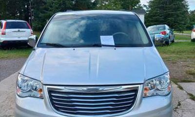 2011 Chrysler Town AND Country
