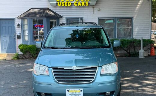 2010 Chrysler Town AND Country RT