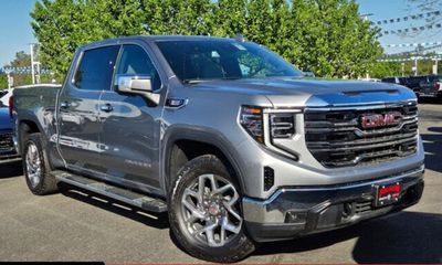 2026 GMC Sierra SLT