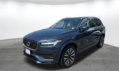 2021 Volvo XC90 Momentum