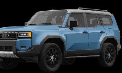 2027 Toyota Land Cruiser Base