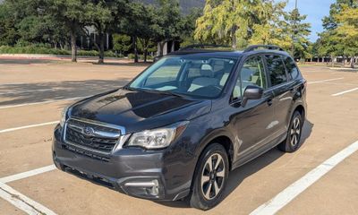 2018 Subaru Forester Premium ES