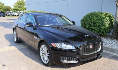 2016 Jaguar XF Prestige