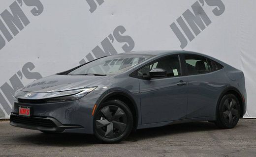 2025 Toyota Prius LE