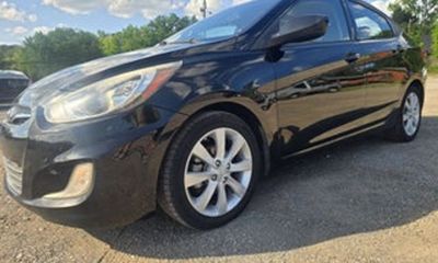 2012 Hyundai Accent GLS Middle Grade