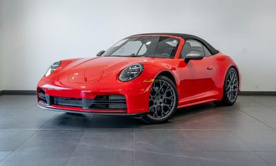 2025 Porsche 911 Carrera