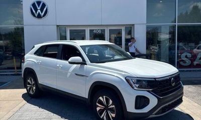 2024 Volkswagen Atlas Cross Sport 4MOTION SE