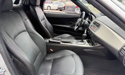 2004 BMW Z4 2 5I