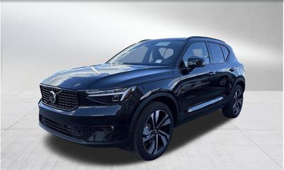 2026 Volvo XC40 Ultra Dark