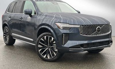 2026 Volvo XC90 Ultra Bright