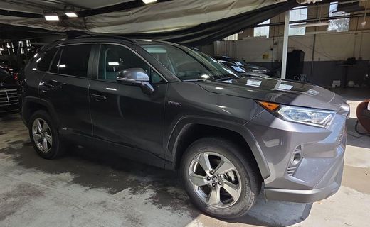 2021 Toyota RAV4 XLE Premium