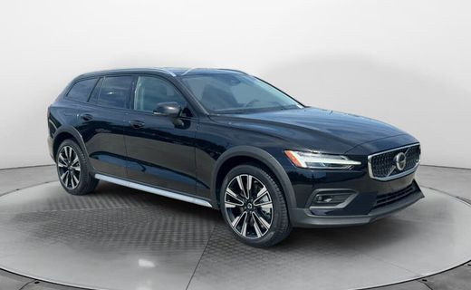 2026 Volvo V60CC Ultra