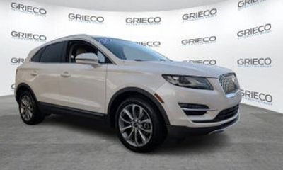 2017 Lincoln Continental Select