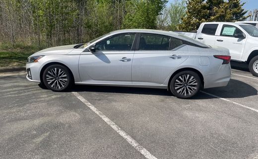 2024 Nissan Altima SV