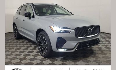 2026 Volvo XC60 Ultra Dark