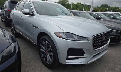 2023 Jaguar F-Pace P250 S