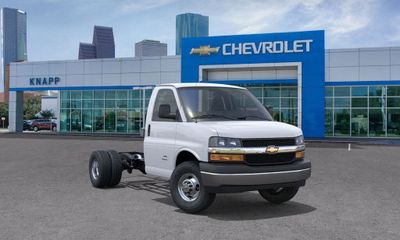 2026 Chevrolet Express 3500 Cutaway 139