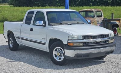 2000 Chevrolet Silverado LS