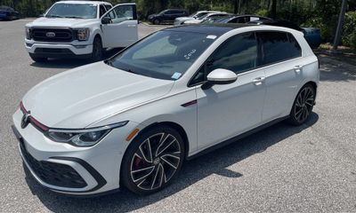 2023 Volkswagen Golf GTI Autobahn